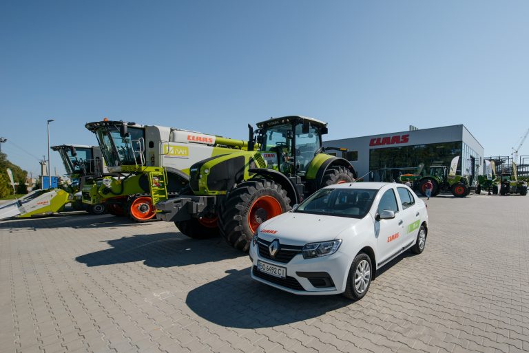Детальніше про статтю Потужний CLAAS AXION 900 – запорука ефективності та продуктивності для Вашого господарства