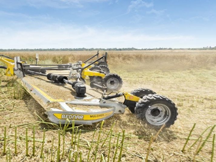 Детальніше про статтю Ефективне управління рослинними рештками з BEDNAR MULCHER