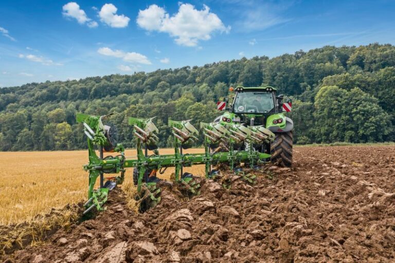 Детальніше про статтю Навісний повнообертовий плуг AMAZONE Teres 300